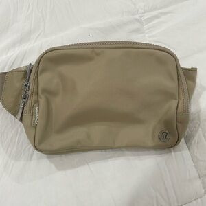 Lululemon belt bag NWOT
